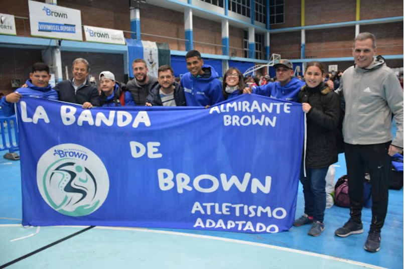 Una delegación récord de 340 deportistas brownianos partió a la final de los Juegos Bonaerenses