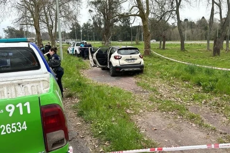 Un ex policía intentó matar a su mujer delante de su bebé y se suicidó en el Parque Pereyra Iraola